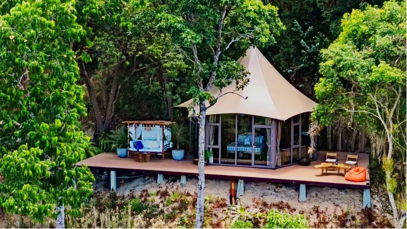 Luxury Lodge Tent in the Jungle