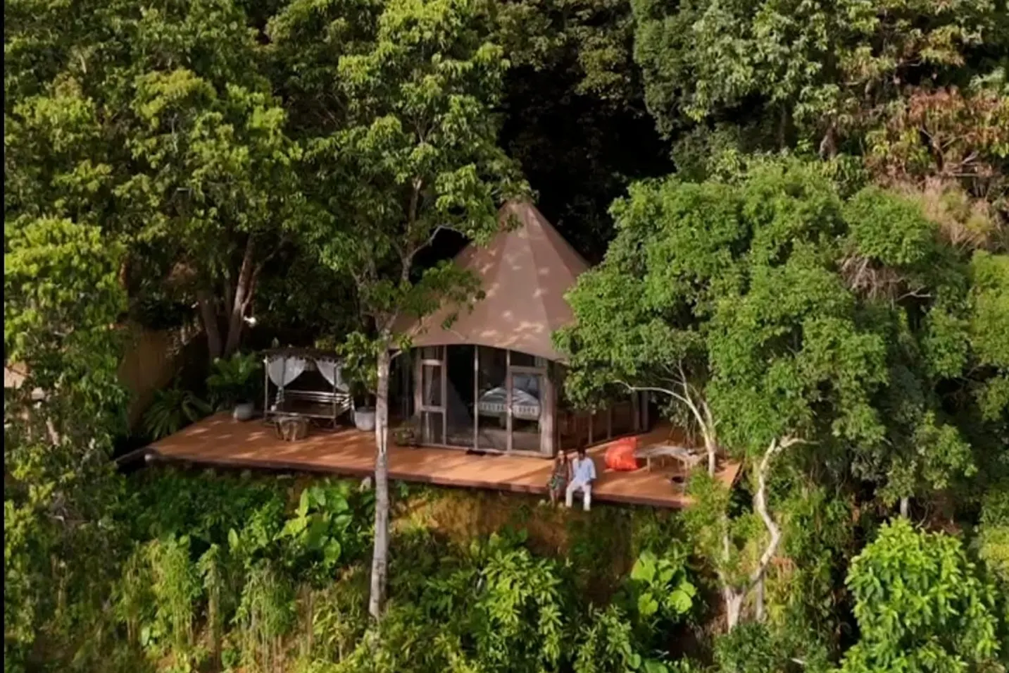 Luxury Lodge Tent in the Jungle