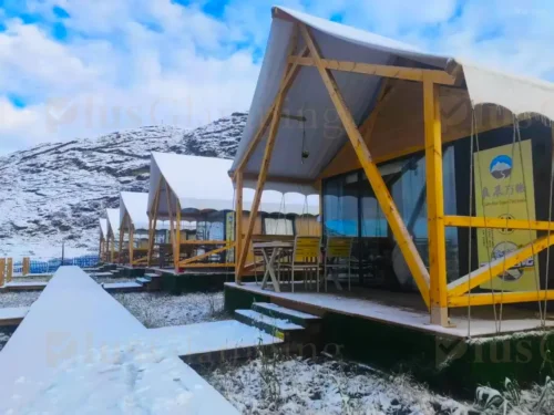 Safari Tent E32 in the snow