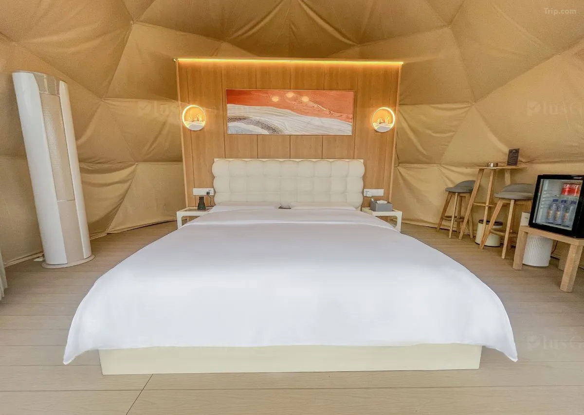 Glamping Dome with King Bed