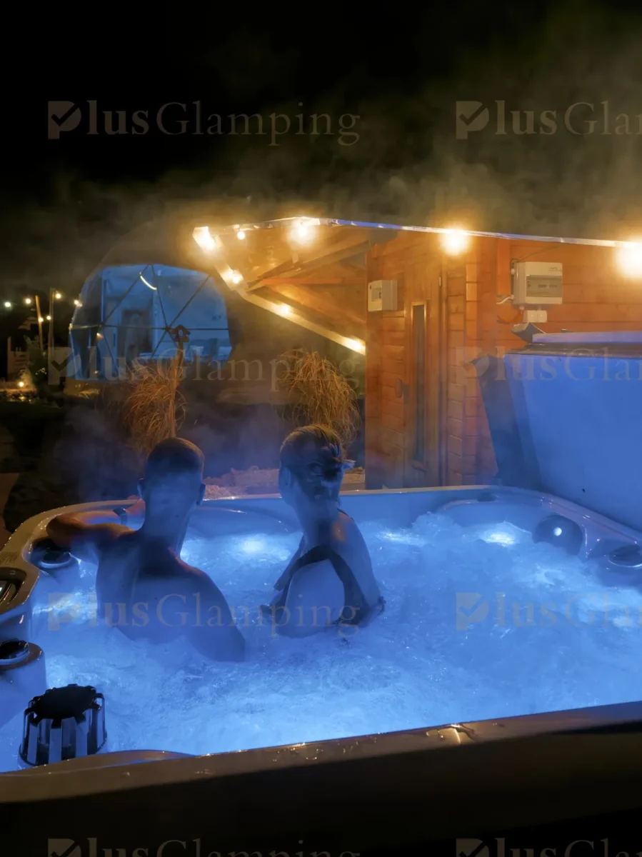Hot Tub & Spa
